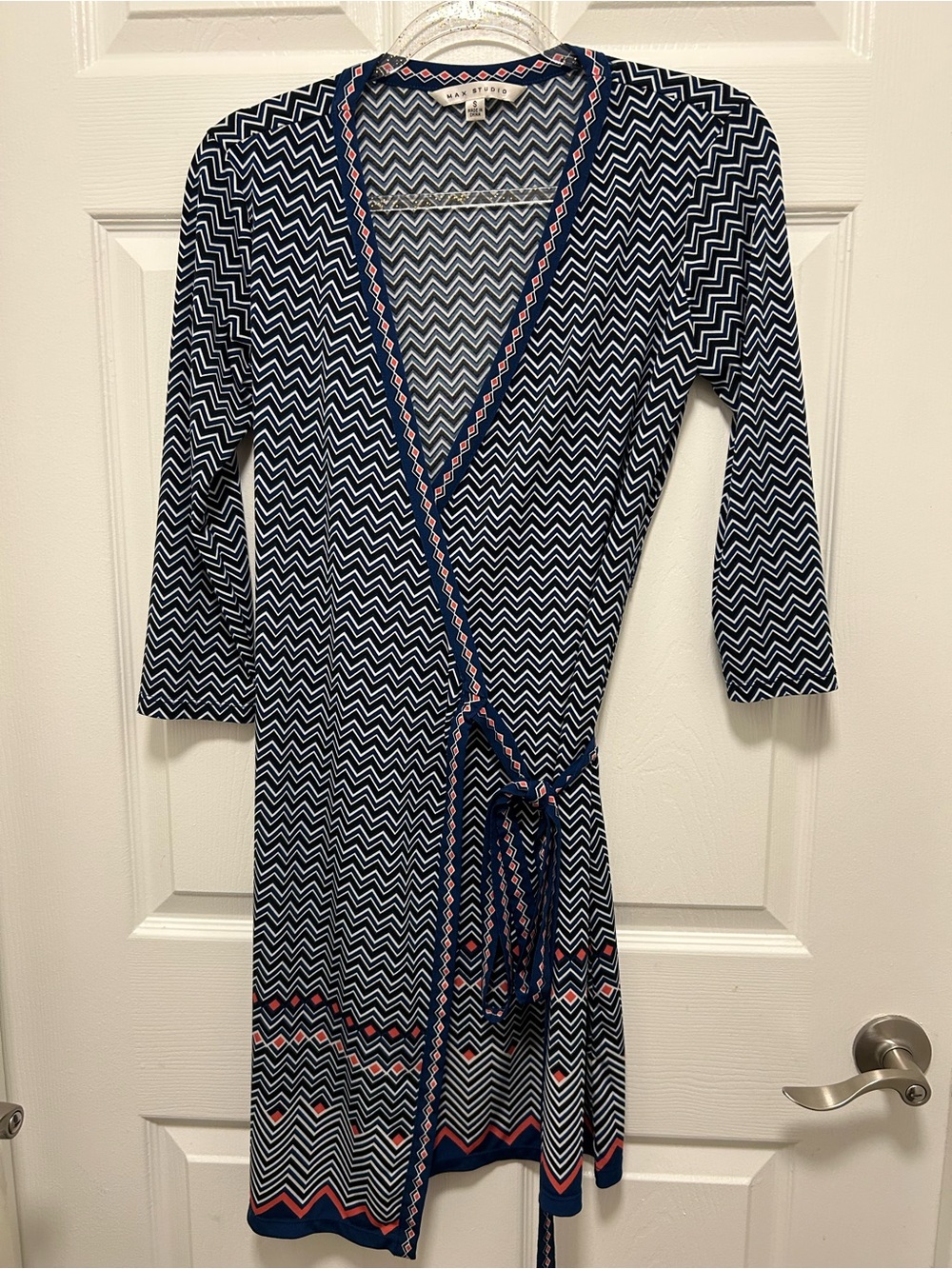 Max Studio Navy and White Chevron Wrap Robe